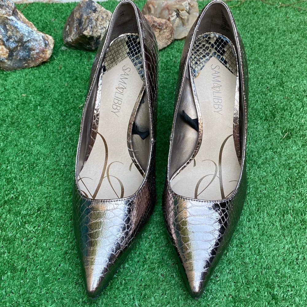 SAM & LIBBY Pumps - Picture 5 of 8